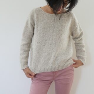 hiya 🙂 this is a (kind) reminder that the introductory discount on #laprovencesweater ends today (Nov 14), 23:59 in Paris (GMT +1), on both Ravelry (print version only) and my website (print + mobile version). Enjoy ❤️
#laprovencesweater のリリース割引は本日14日パリ時間23:59で終了です。日本は明日15日の7:59分になるのですが、忘れないうちにお買い求め下さいね❤️
coucou 🙂 ceci est un (gentil petit) rappel que la remise sur #laprovencesweater se termine ce soir à 23:59 à Paris, aussi sur Ravelry (version à imprimer uniquement) que sur mon site (versions à imprimer & mobile). Profitez-en ❤️
#strandsoflifedesigns #slowfashion #iknitmyownclothes